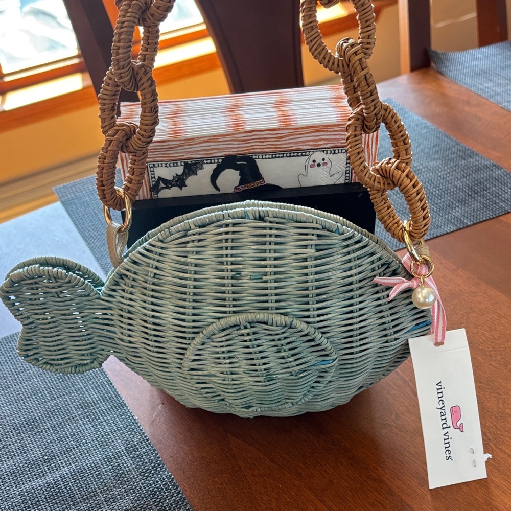 Vineyard Vines Blue Fish-Shaped Clutch - Picture 6 of 6